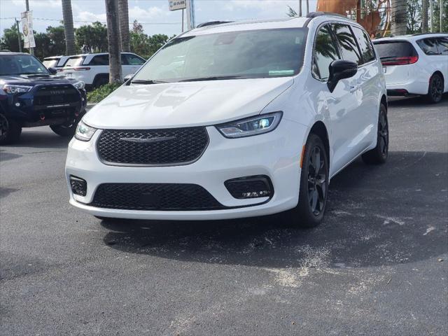 new 2023 Chrysler Pacifica car, priced at $38,995