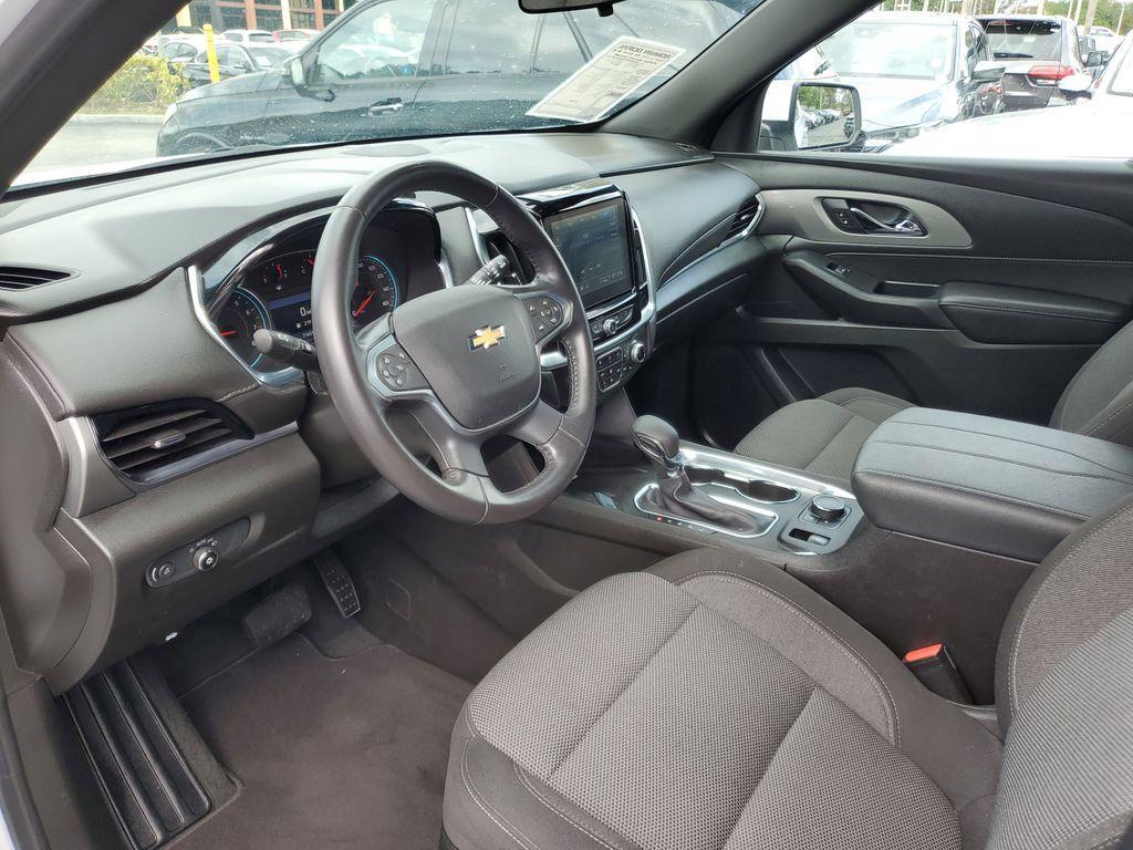 used 2022 Chevrolet Traverse car, priced at $23,490