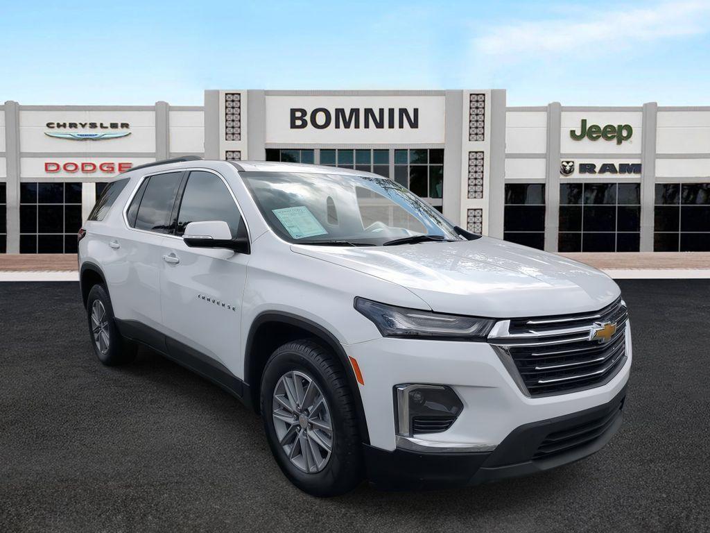 used 2022 Chevrolet Traverse car, priced at $23,490