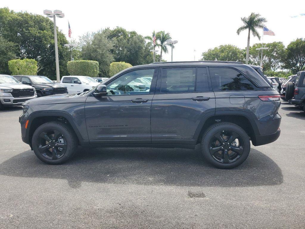 new 2025 Jeep Grand Cherokee car, priced at $35,610