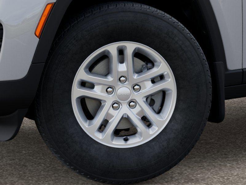 new 2025 Jeep Grand Cherokee car, priced at $29,995