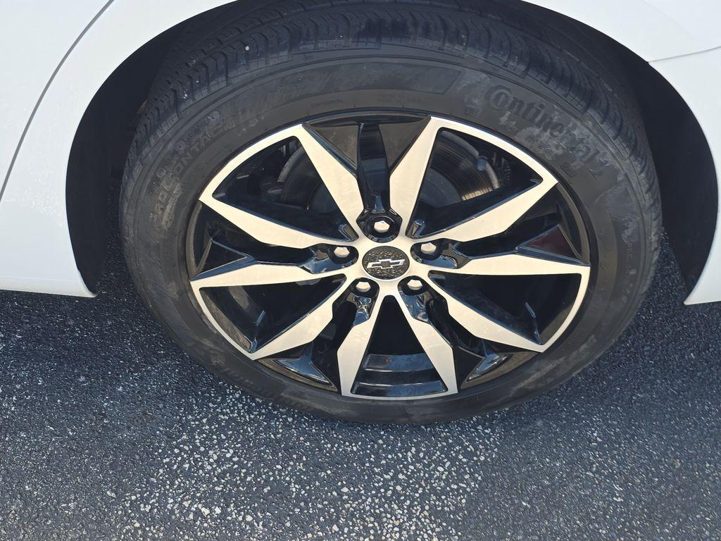 used 2022 Chevrolet Malibu car, priced at $16,490