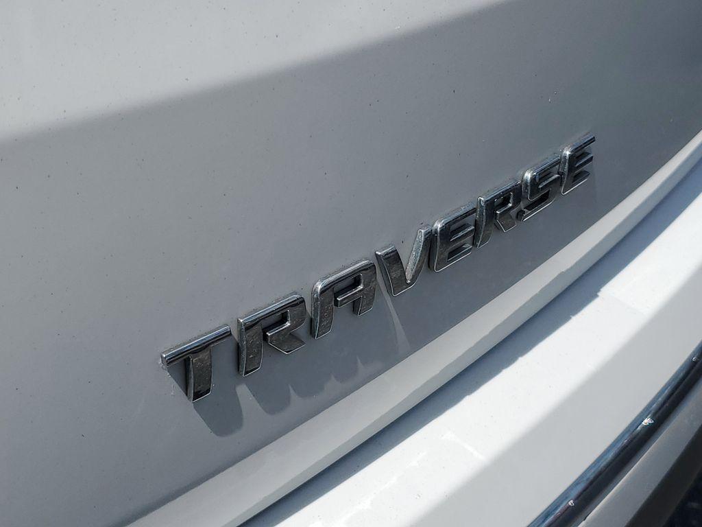 used 2023 Chevrolet Traverse car, priced at $27,990