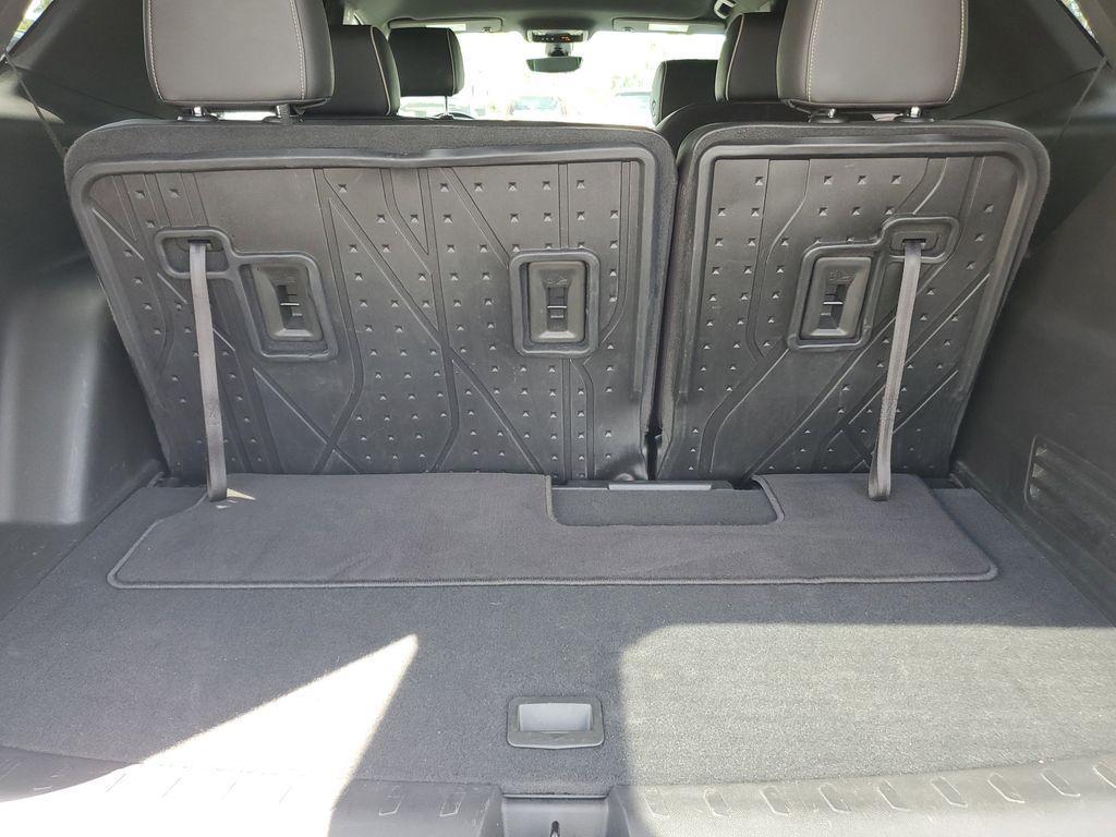 used 2023 Chevrolet Traverse car, priced at $27,990