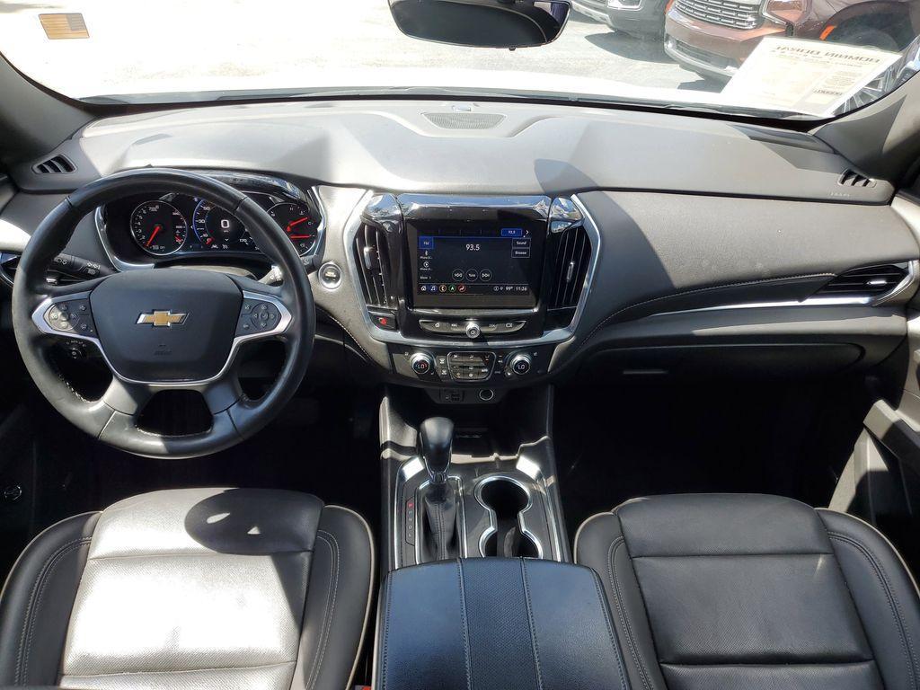 used 2023 Chevrolet Traverse car, priced at $27,990