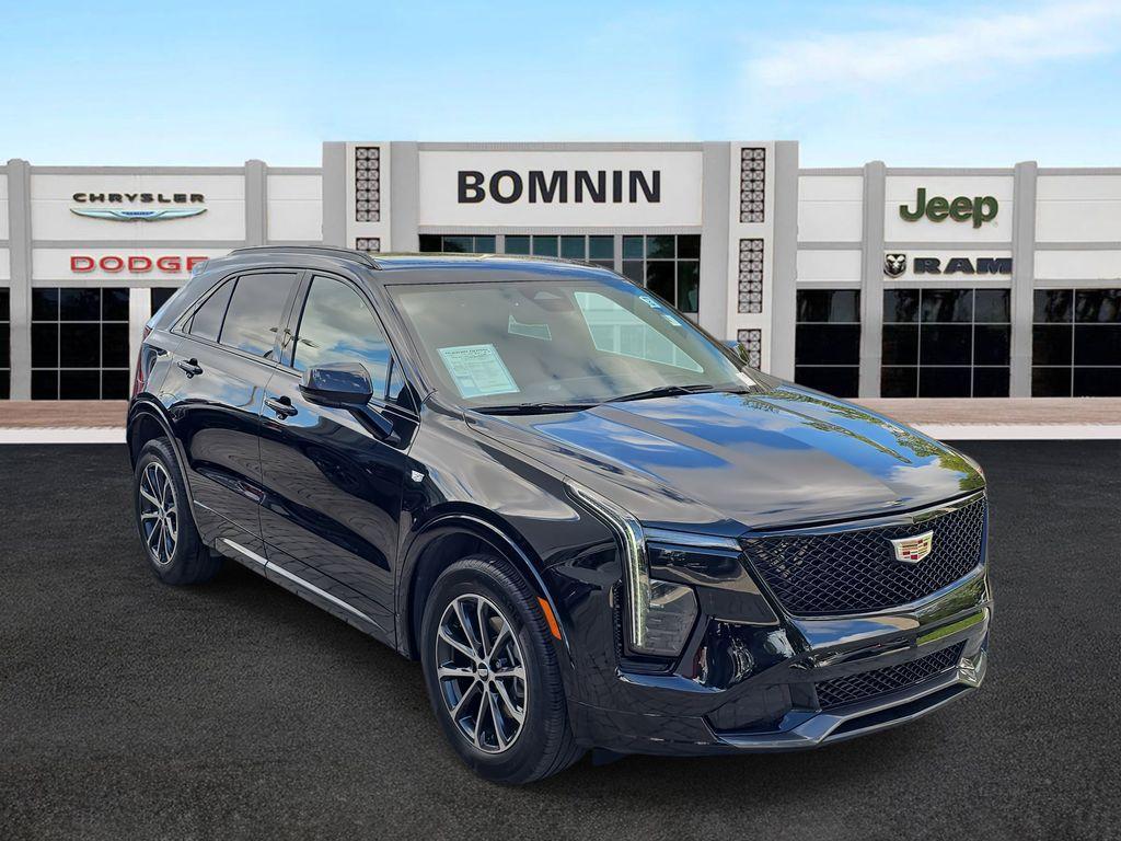 used 2024 Cadillac XT4 car, priced at $35,990
