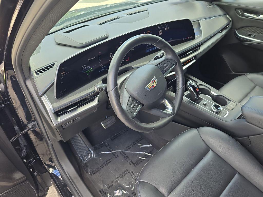 used 2024 Cadillac XT4 car, priced at $35,990