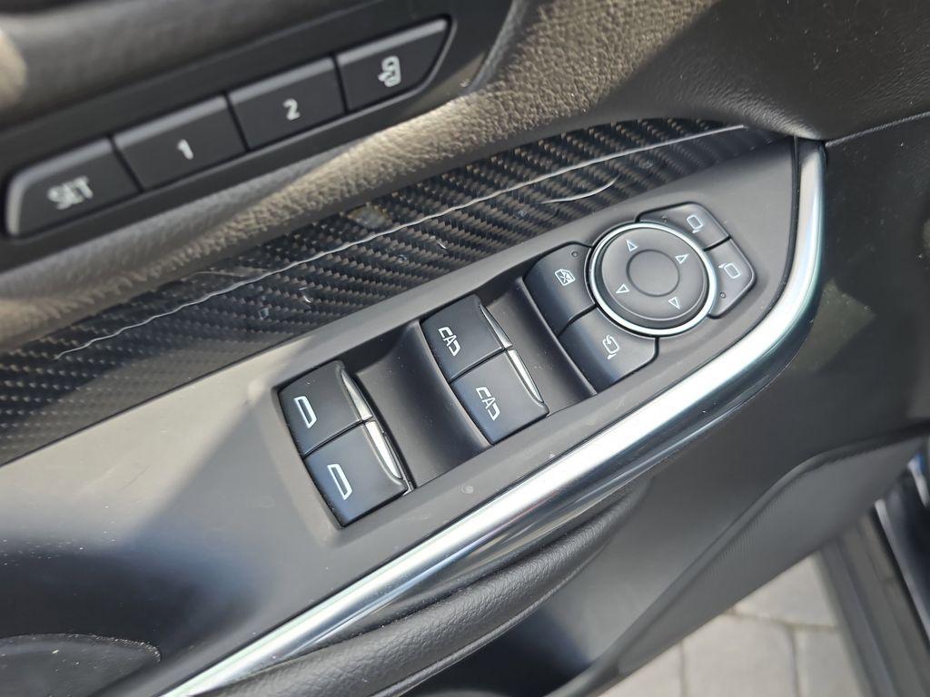 used 2024 Cadillac XT4 car, priced at $35,990
