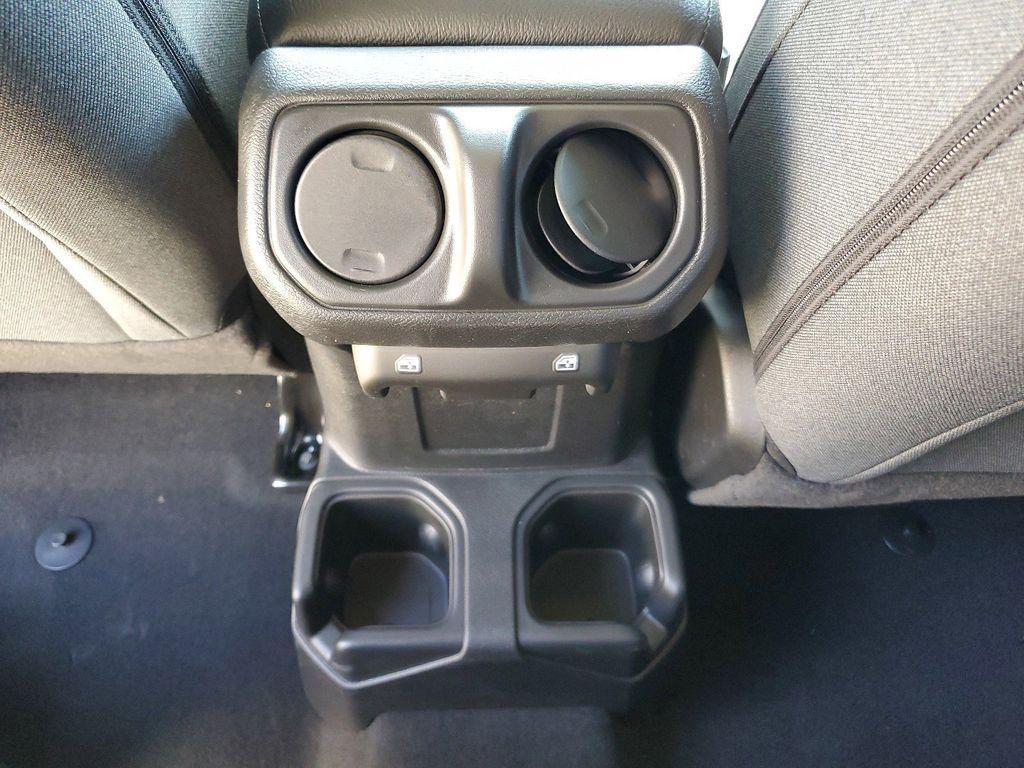 new 2025 Jeep Wrangler car, priced at $41,040