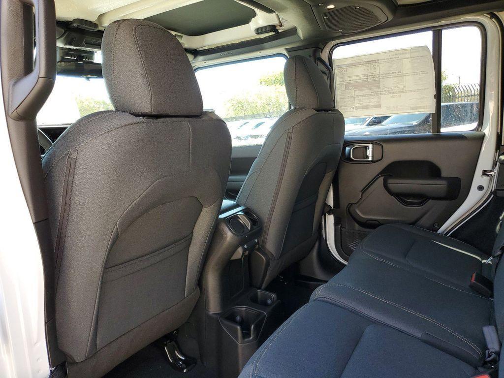 new 2025 Jeep Wrangler car, priced at $41,040