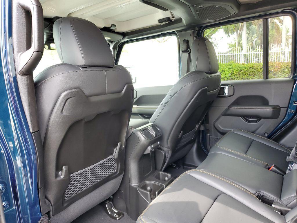 new 2025 Jeep Gladiator car, priced at $42,898