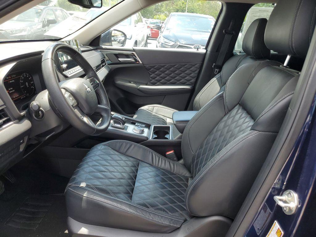 used 2023 Mitsubishi Outlander car, priced at $20,990