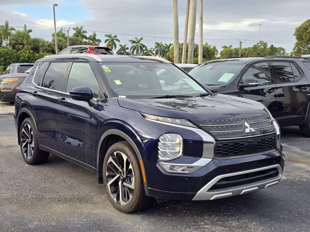 used 2023 Mitsubishi Outlander car, priced at $20,990