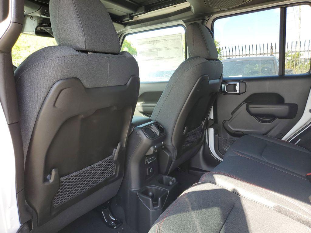 new 2025 Jeep Wrangler car, priced at $49,754