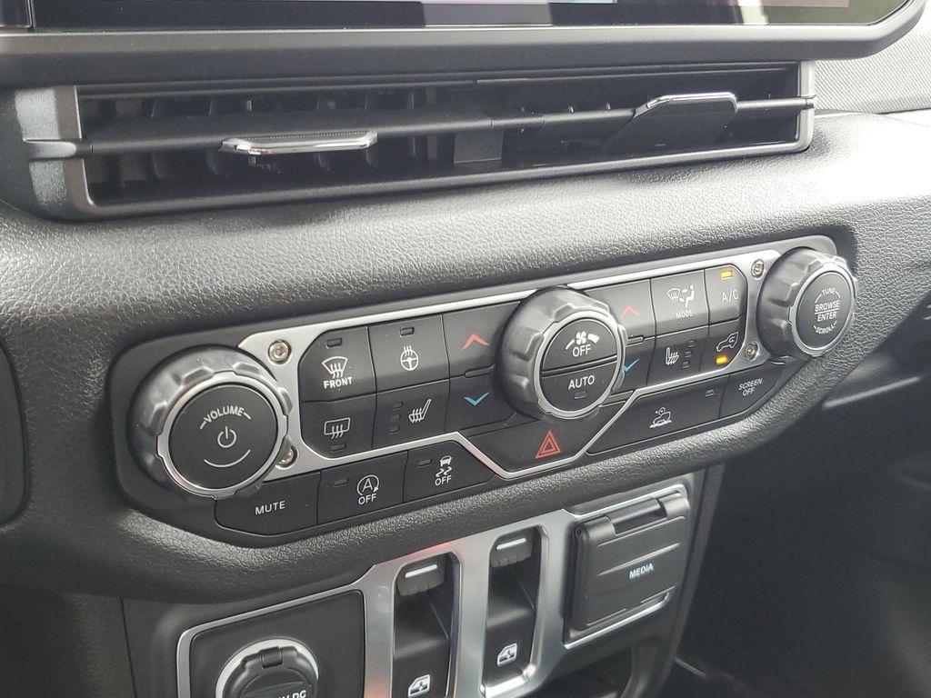 new 2025 Jeep Wrangler car, priced at $33,995