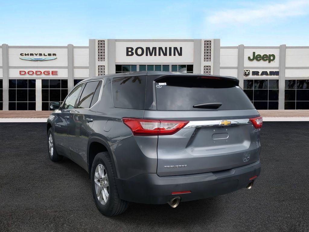 used 2018 Chevrolet Traverse car, priced at $14,490