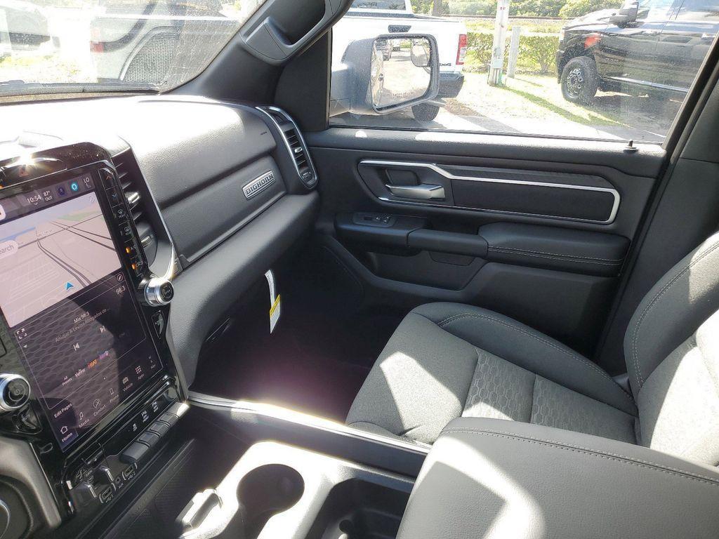 new 2025 Ram 1500 car, priced at $39,925