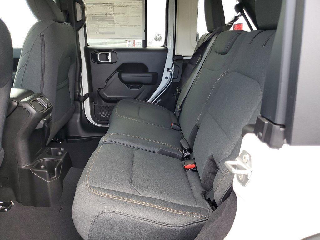 new 2025 Jeep Wrangler car, priced at $40,247