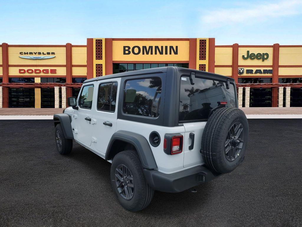 new 2025 Jeep Wrangler car, priced at $40,247
