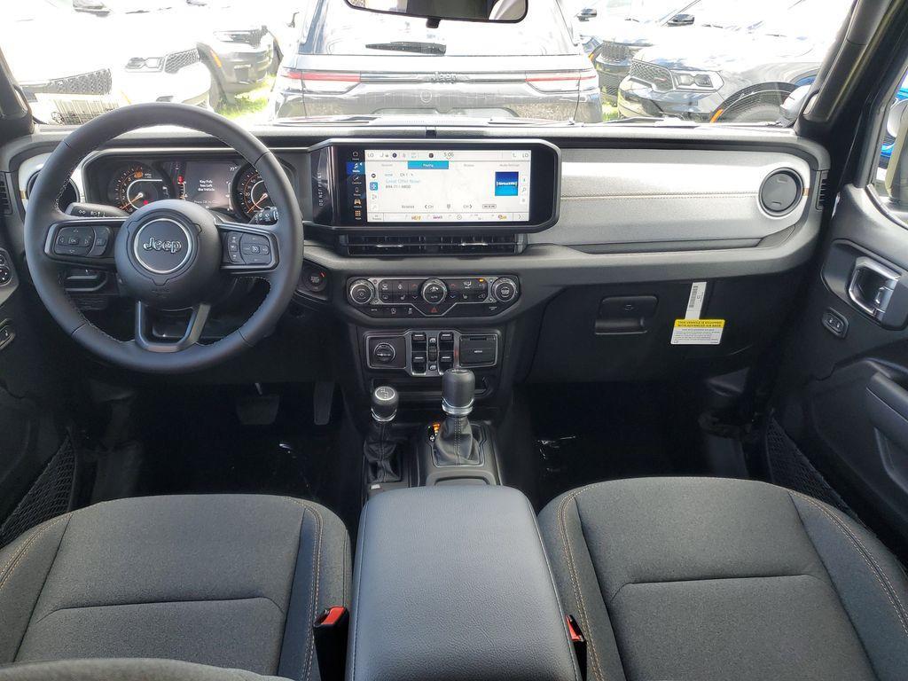 new 2025 Jeep Wrangler car, priced at $40,076
