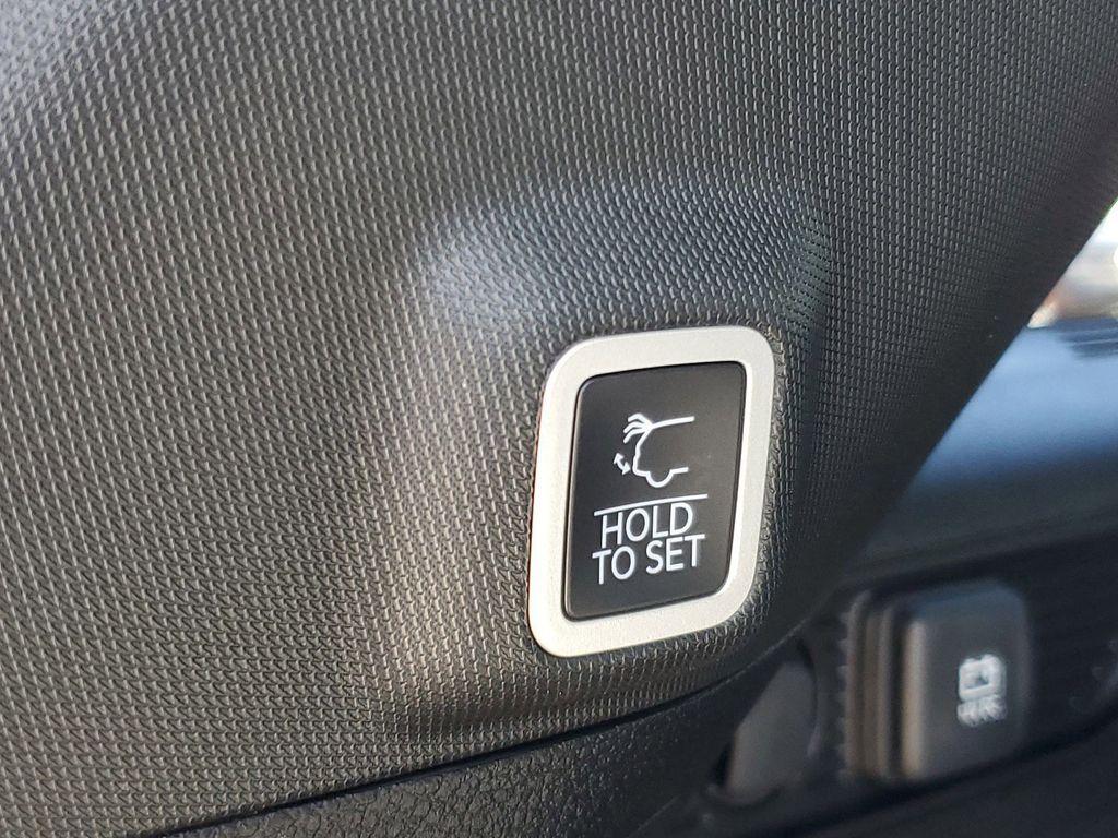 new 2025 Jeep Grand Cherokee car, priced at $36,511