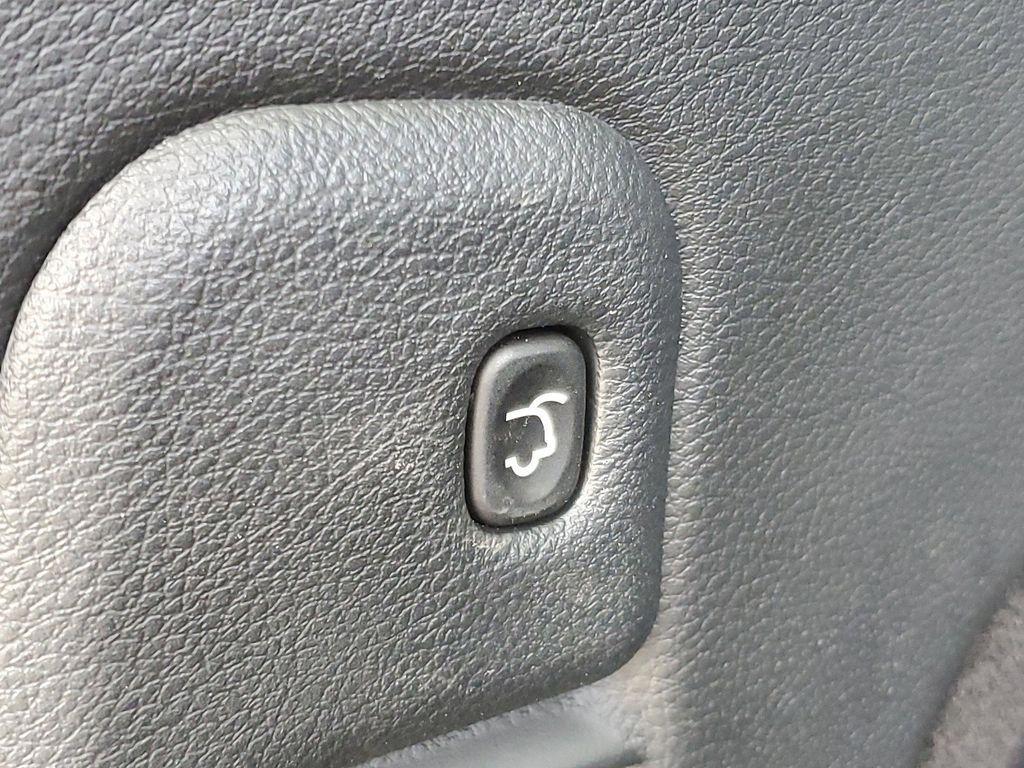 used 2021 Jeep Grand Cherokee car, priced at $21,990