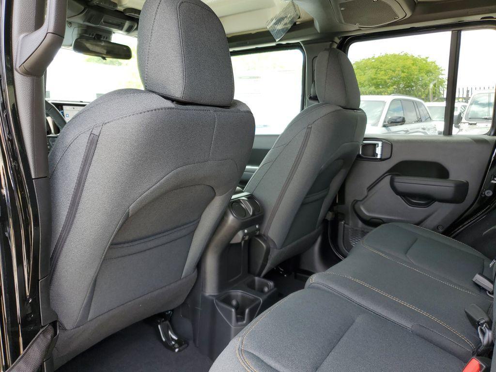 new 2025 Jeep Wrangler car, priced at $43,462