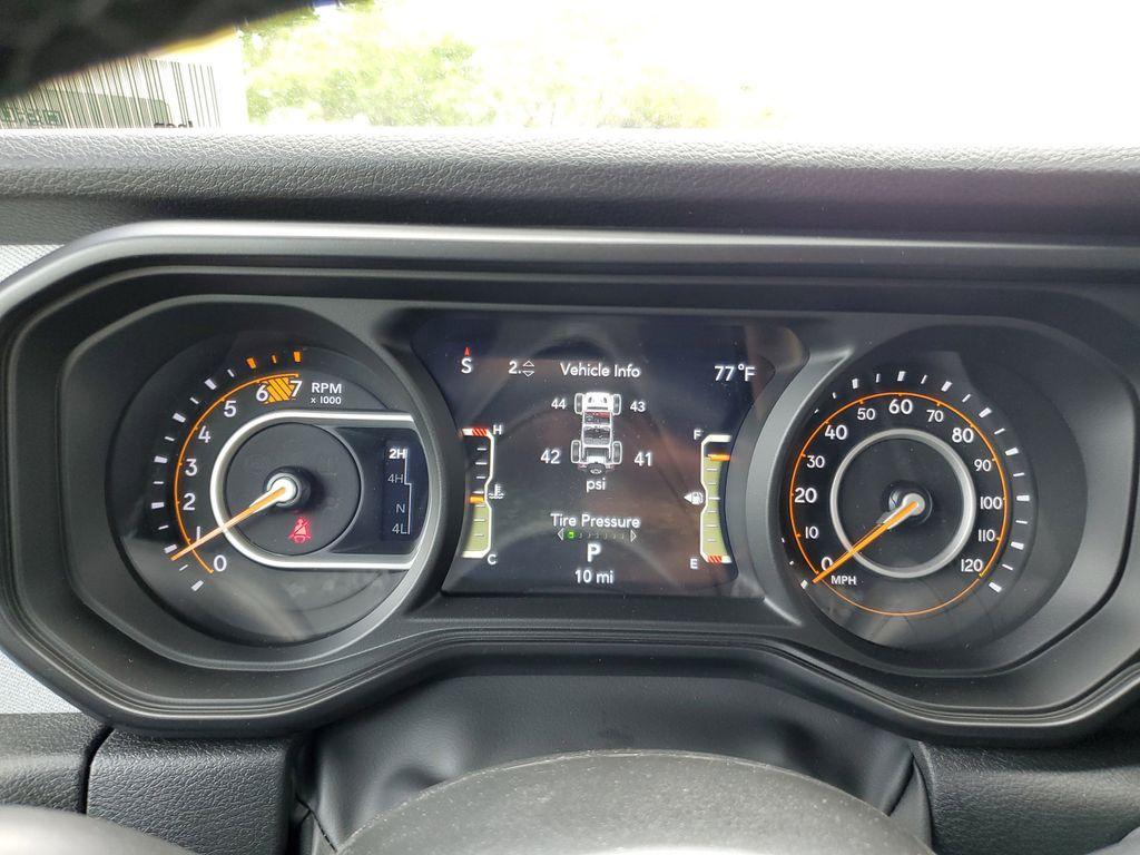 new 2025 Jeep Wrangler car, priced at $43,462