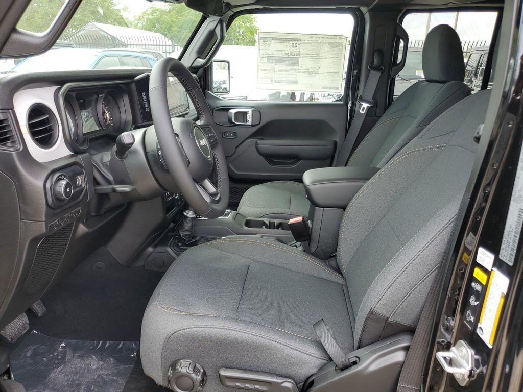 new 2025 Jeep Wrangler car, priced at $43,462