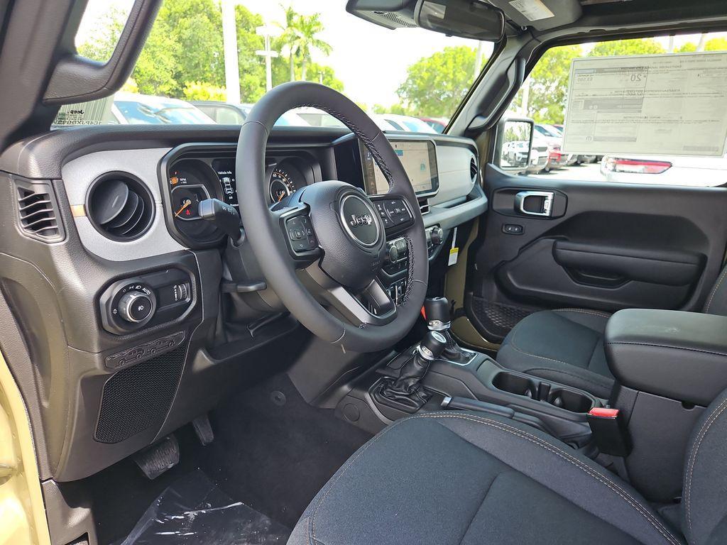 new 2025 Jeep Wrangler car, priced at $40,076