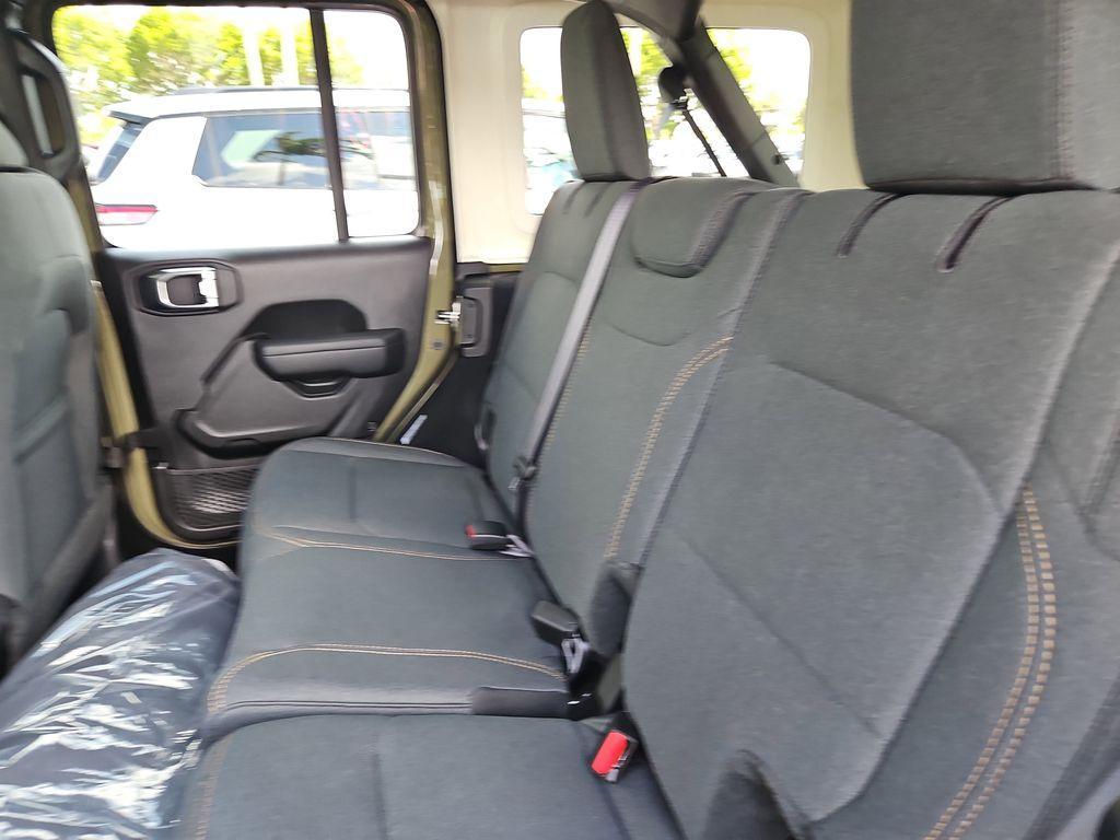 new 2025 Jeep Wrangler car, priced at $40,076
