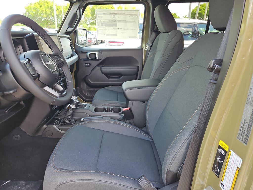 new 2025 Jeep Wrangler car, priced at $40,076