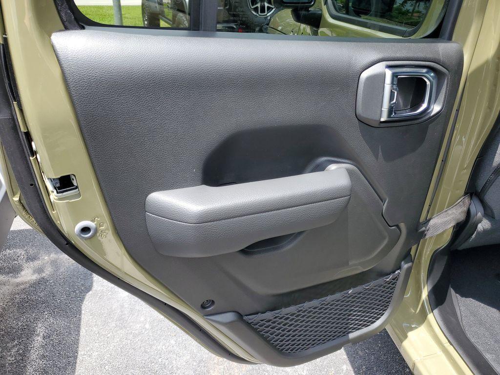 new 2025 Jeep Wrangler car, priced at $43,871
