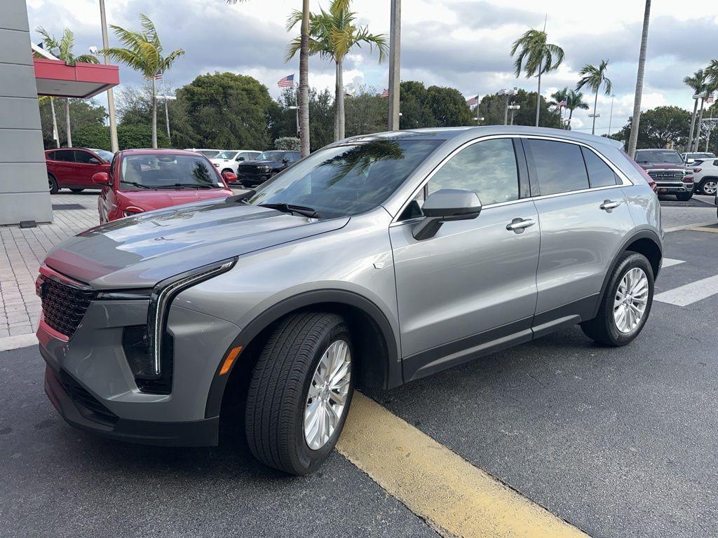 used 2024 Cadillac XT4 car, priced at $35,990