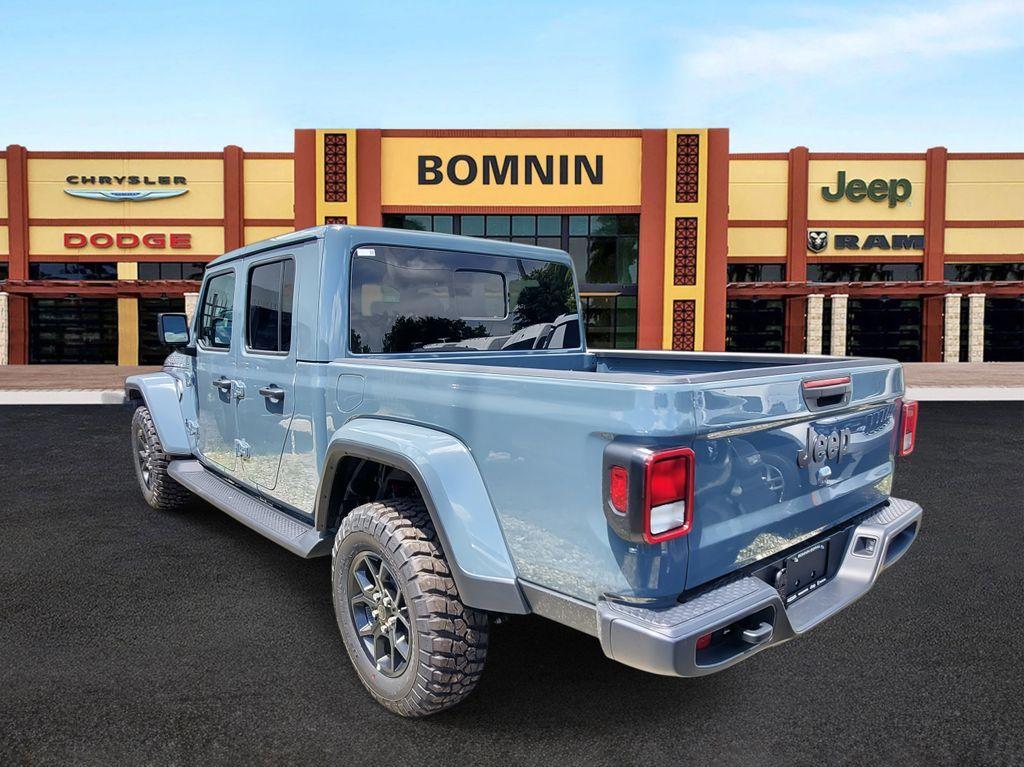 new 2025 Jeep Gladiator car, priced at $40,157