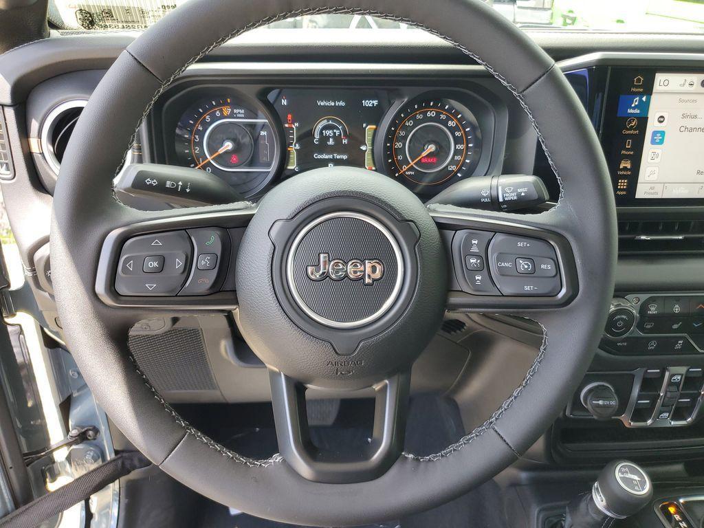 new 2025 Jeep Gladiator car, priced at $40,157
