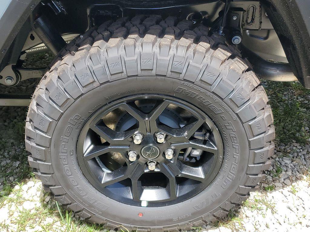 new 2025 Jeep Gladiator car, priced at $40,157
