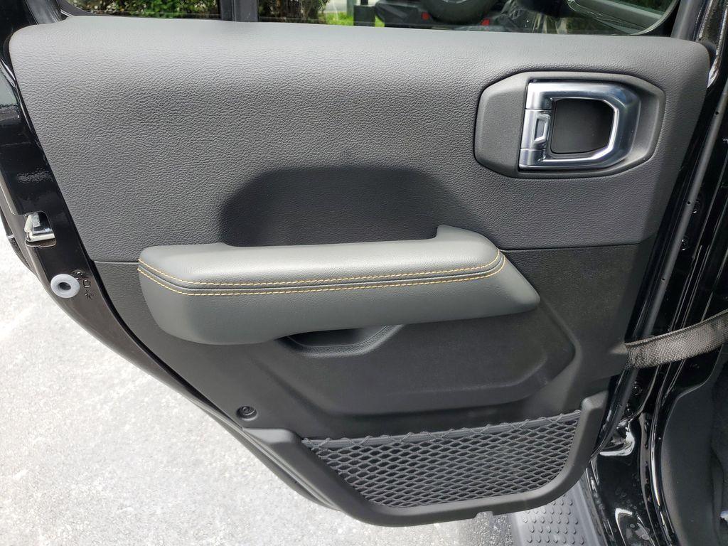 new 2025 Jeep Wrangler car, priced at $45,727