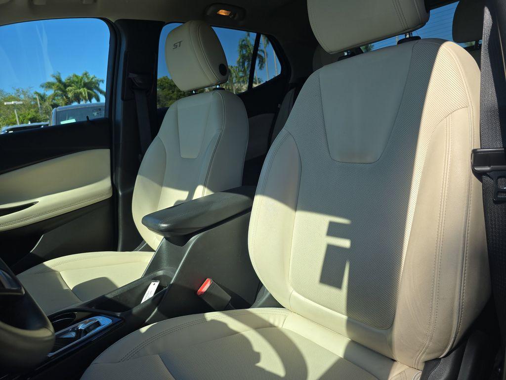 used 2025 Buick Encore GX car, priced at $21,990