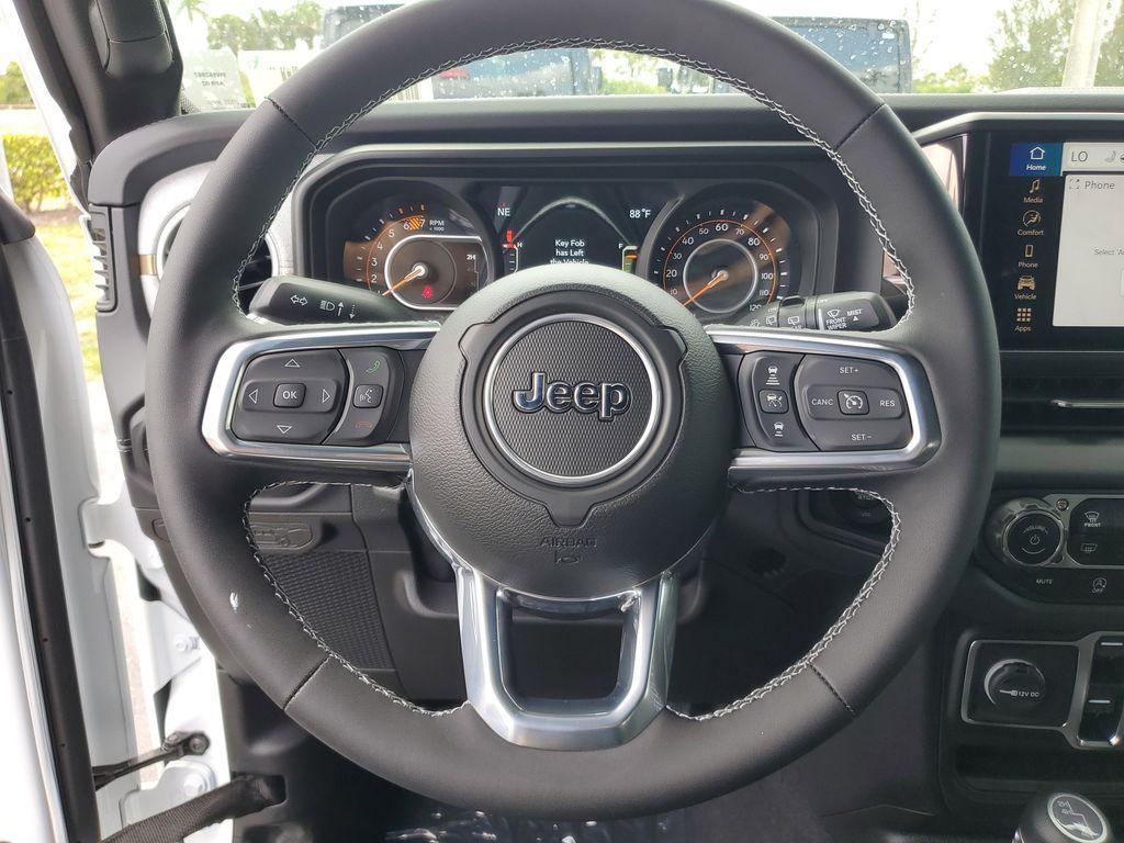 new 2025 Jeep Wrangler car, priced at $45,387