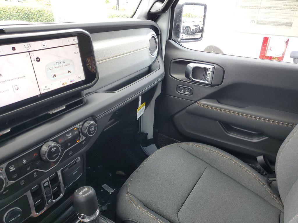 new 2025 Jeep Wrangler car, priced at $45,387