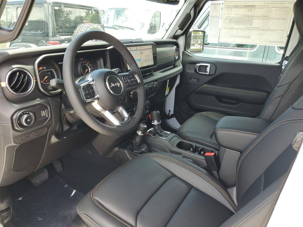 new 2025 Jeep Wrangler car, priced at $47,632