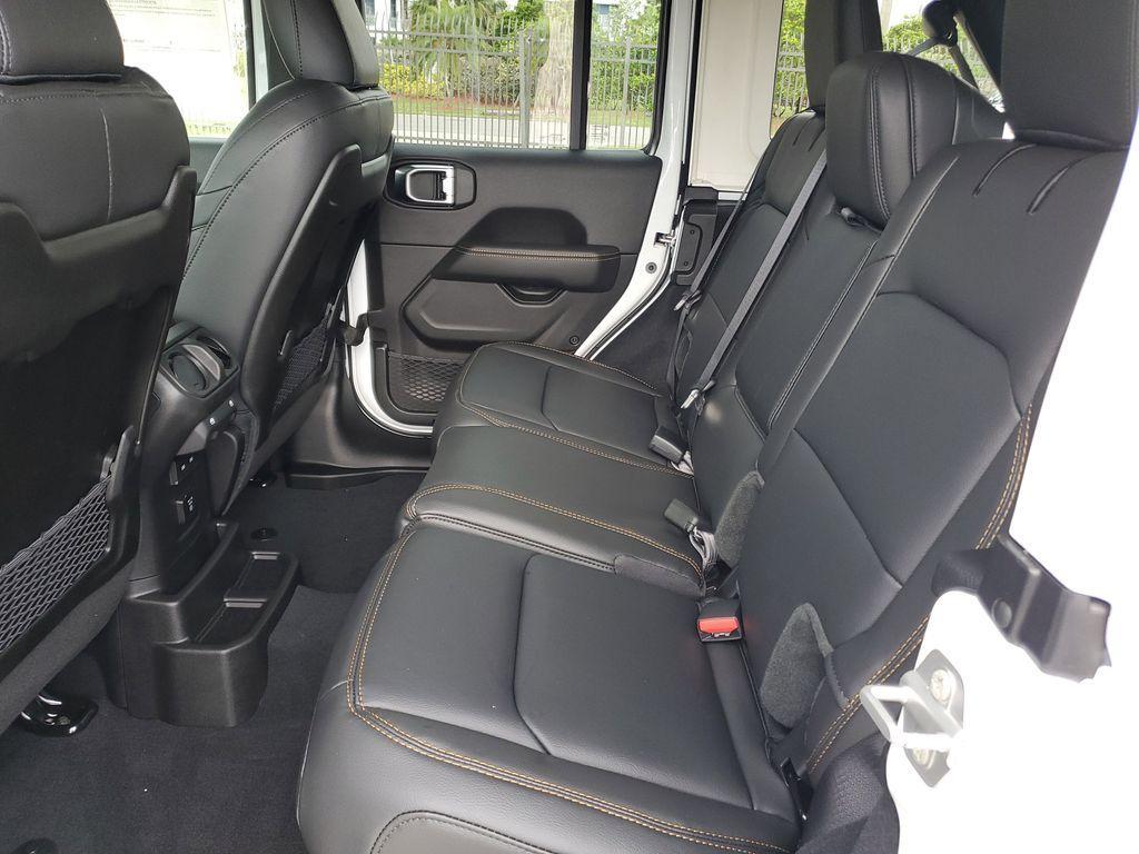 new 2025 Jeep Wrangler car, priced at $45,632