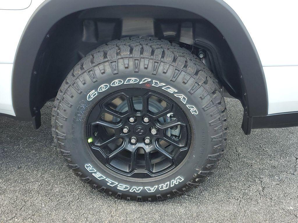 new 2025 Ram 1500 car, priced at $48,390