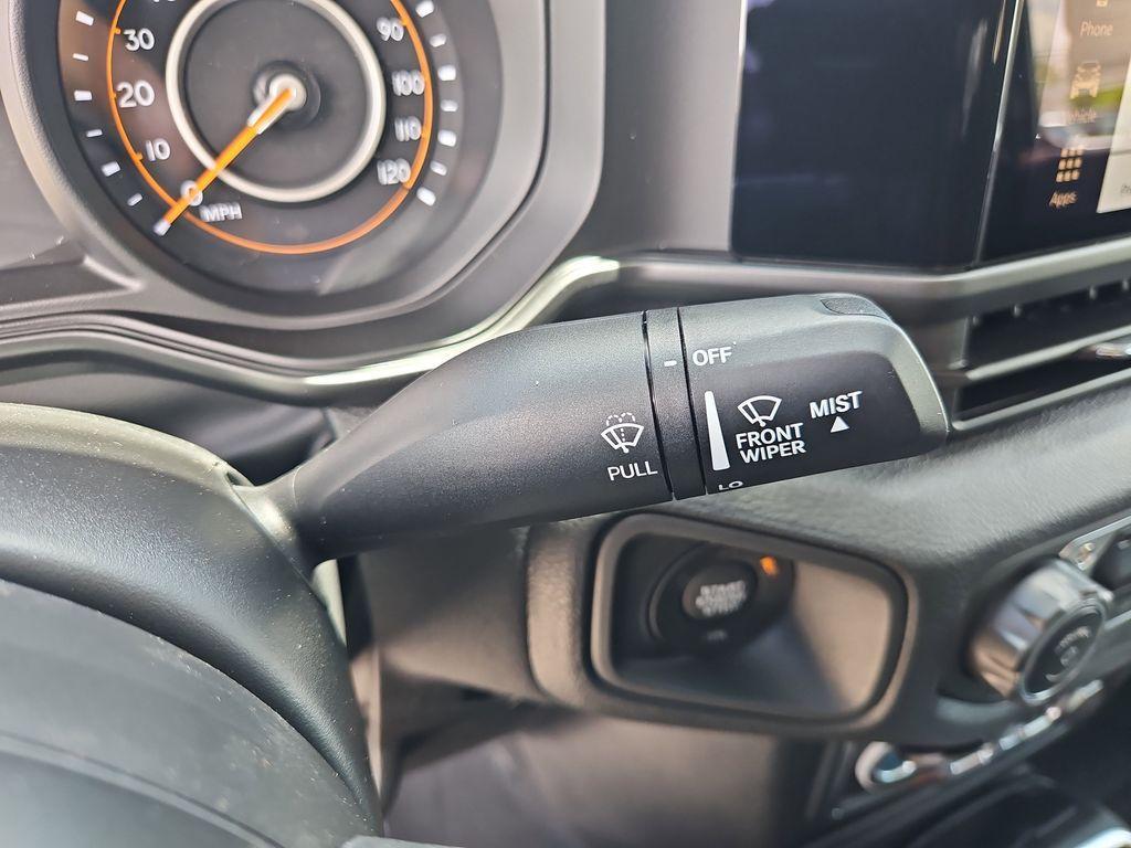 new 2025 Jeep Gladiator car, priced at $33,499
