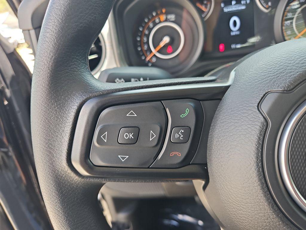 new 2025 Jeep Gladiator car, priced at $33,499