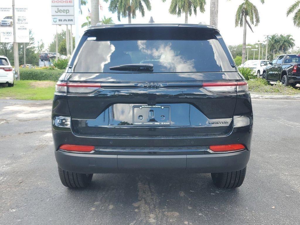 new 2025 Jeep Grand Cherokee car, priced at $35,520