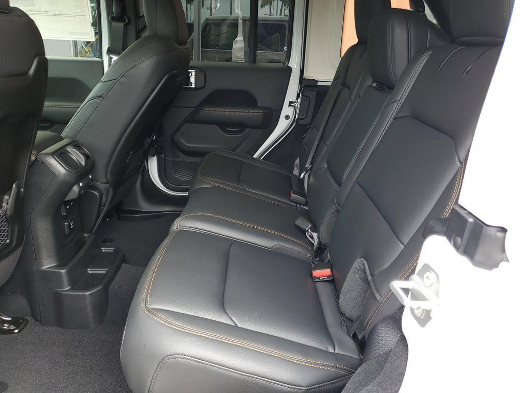 new 2025 Jeep Wrangler car, priced at $45,195