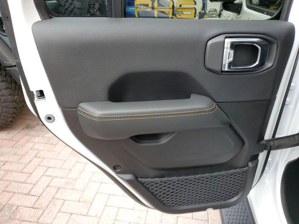 new 2025 Jeep Wrangler car, priced at $45,195