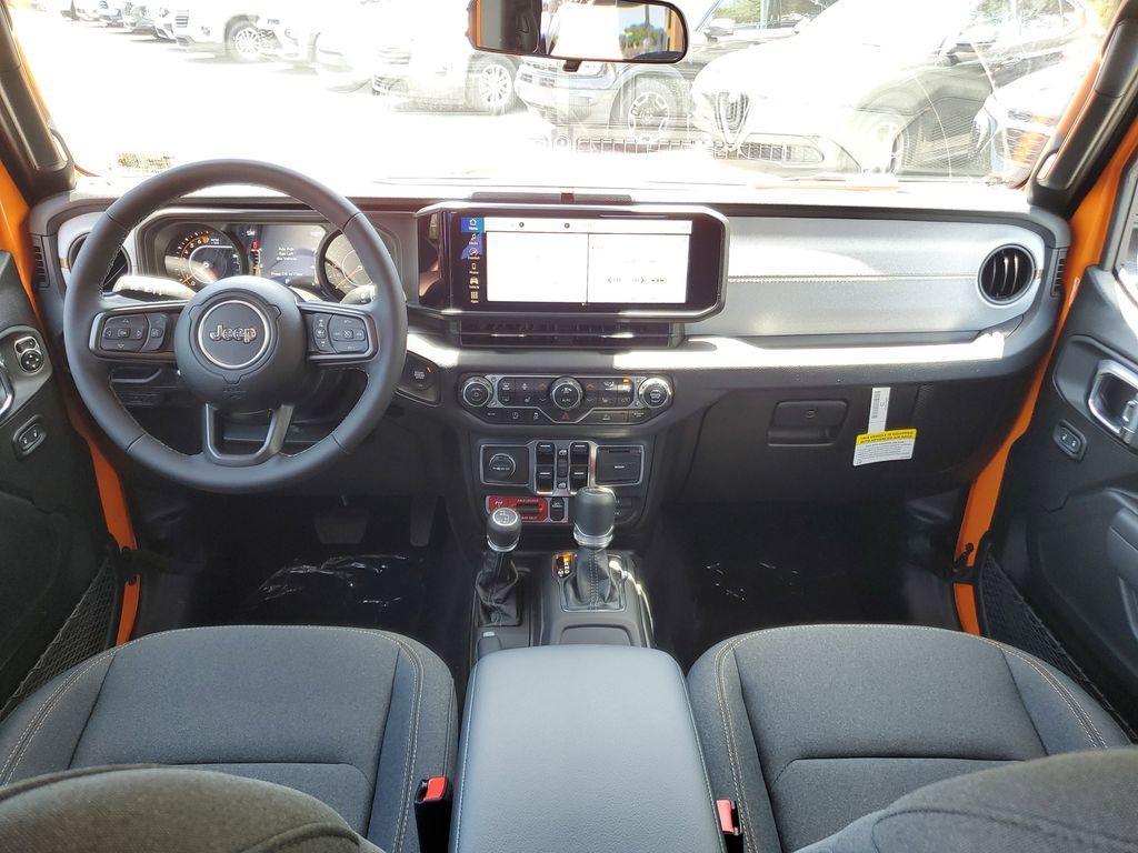 new 2025 Jeep Gladiator car, priced at $43,677